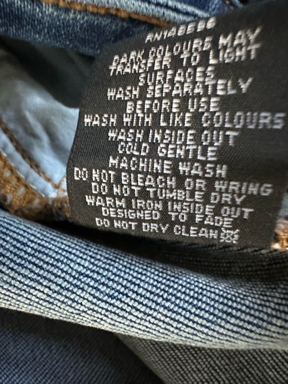 Universal Standard Lou Denim Shorts Union City Blue Size 18 NWT Stretch Plus - Picture 10 of 11